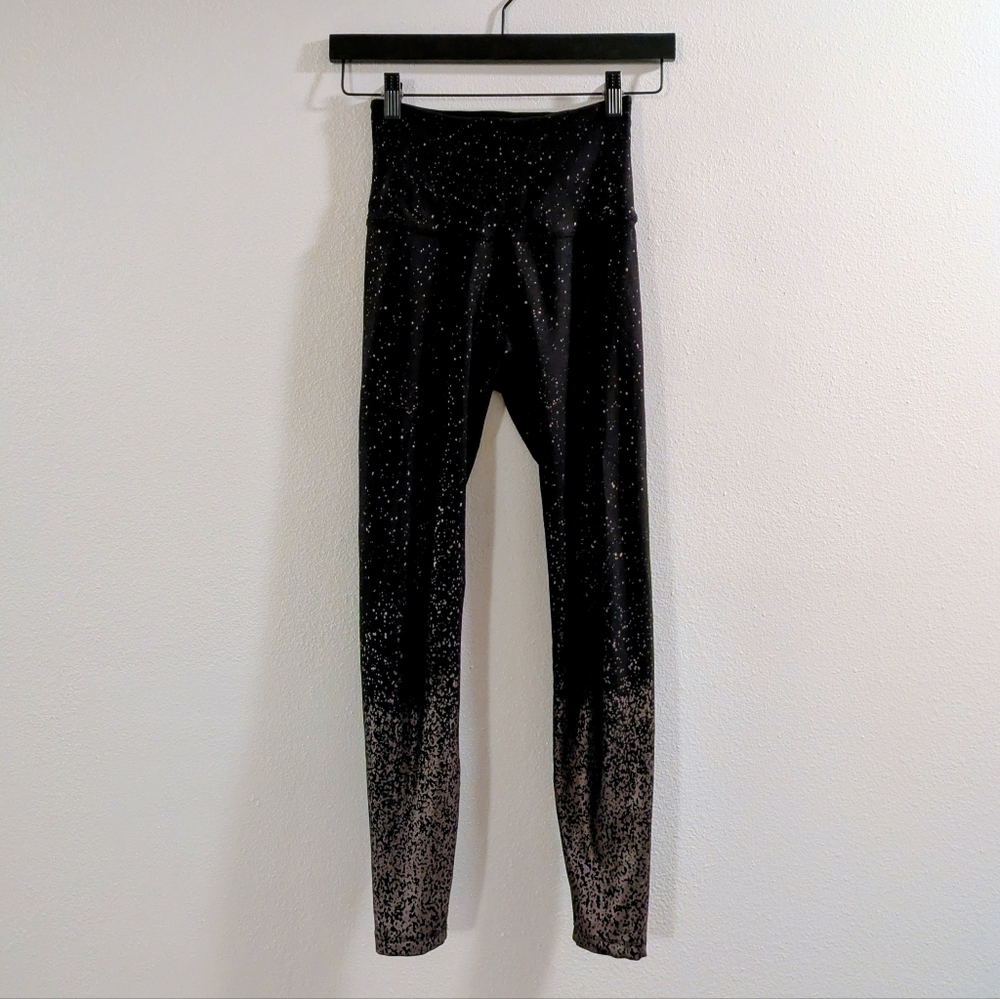 Beyond Yoga Alloy Ombre Black and Metallic Bronze Leggings